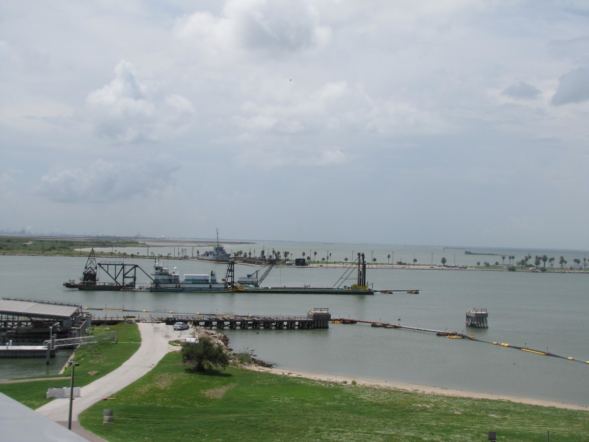 USACE Galveston District awards 1.38 million contract for dredging