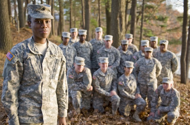 Natick Soldiers, employees help soup kitchen