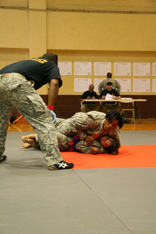Tripler medic receives combatives' honor, sets sights on promoting MACP