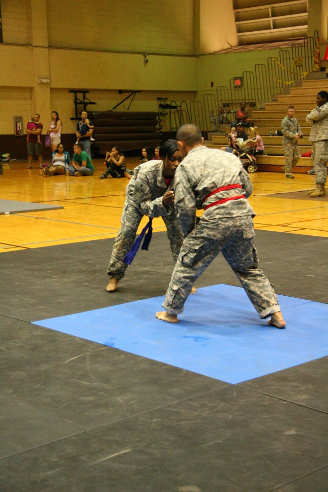 Tripler medic receives combatives' honor, sets sights on promoting MACP