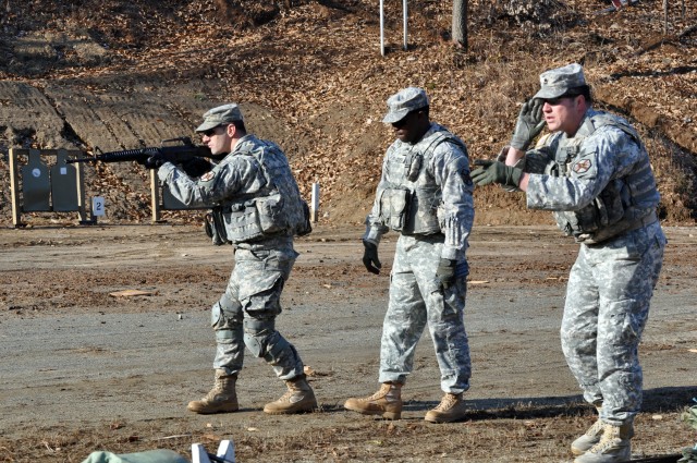 Soldiers conduct reflexive fire marksmanship, raise readiness