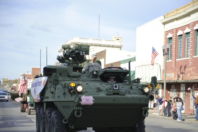 Honoring men, women who served