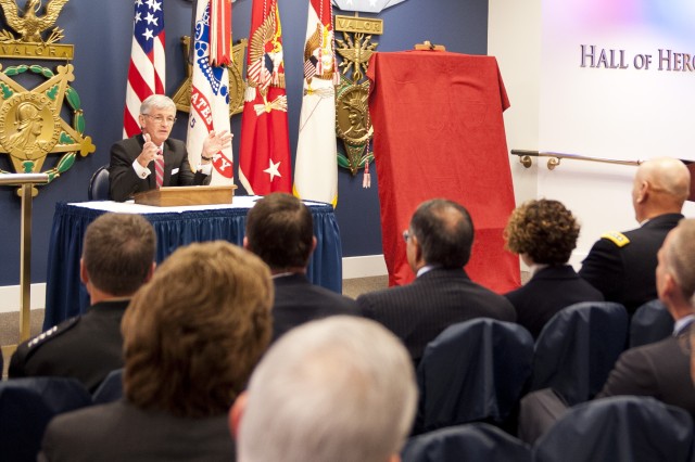 Dempsey portrait unveiled at Pentagon