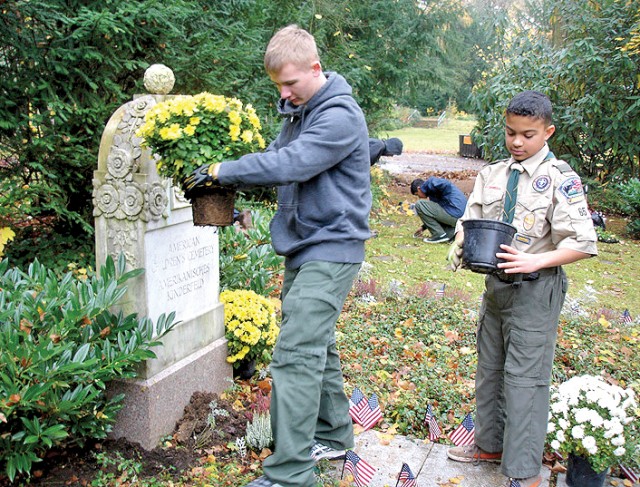 Boy Scouts, volunteers care for Frankfurt American Children's Cemetery