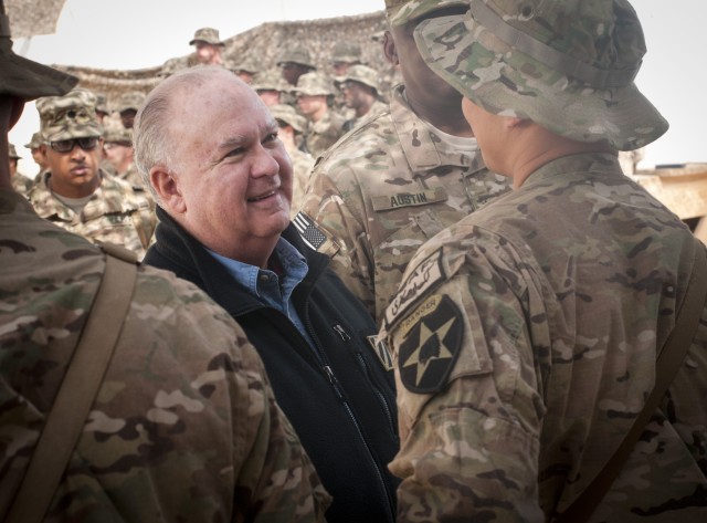 Army leaders survey battlefield and thank troops for service