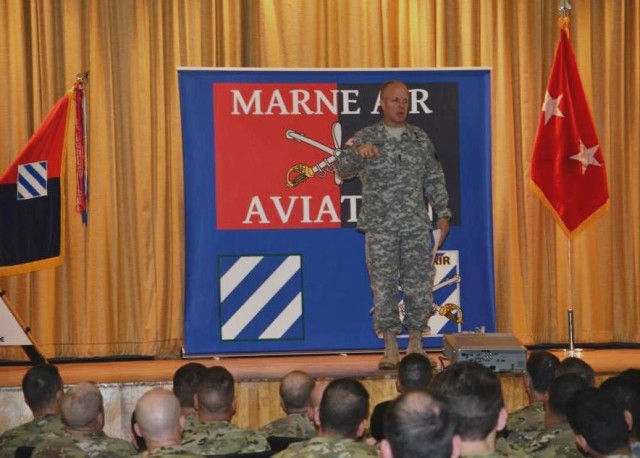 Top commander from USAACE visits 3rd CAB