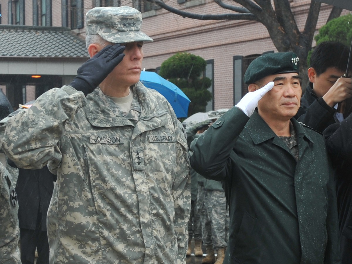 Korean War veterans honor storied U.S. Army general | Article | The ...