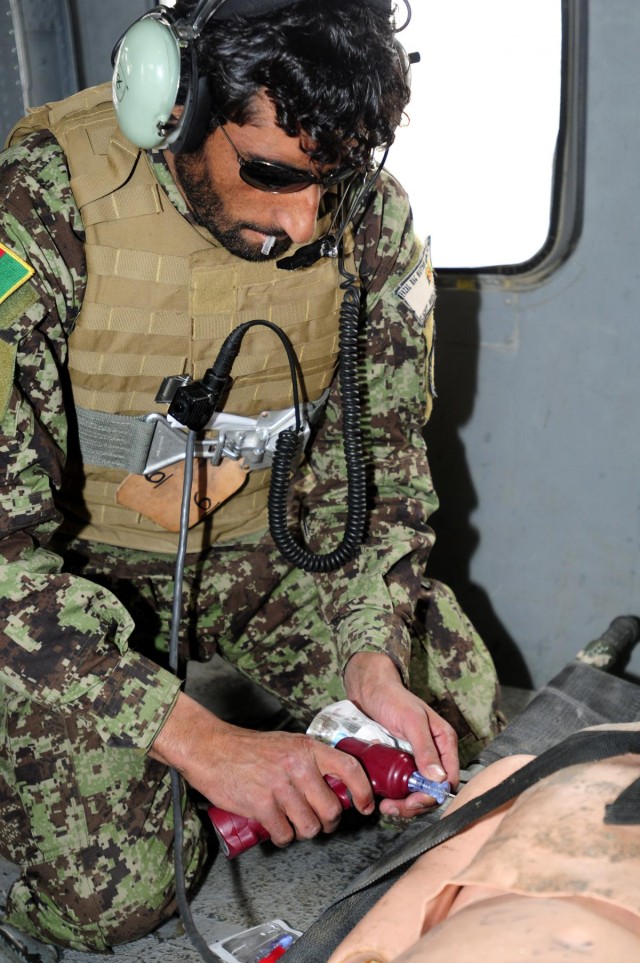 KAW flight medics certified by 25th CAB