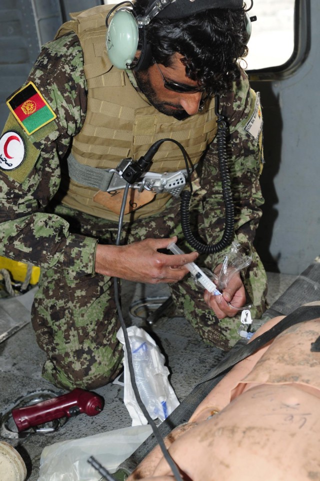 KAW flight medics certified by 25th CAB