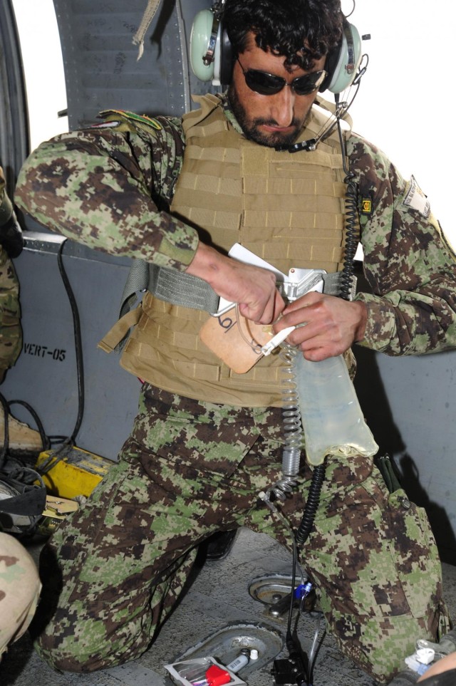 KAW flight medics certified by 25th CAB