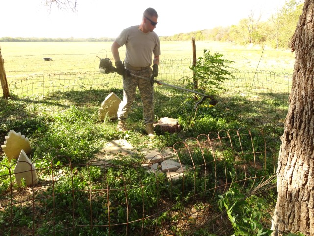 479th FA Soldiers restore historic Dulaney Cemetery
