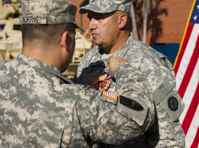 200th MPCOM Soldiers receives Purple Heart during ceremony