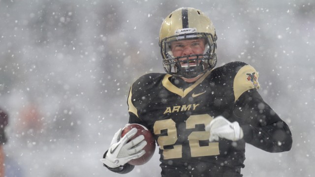 Army's senior linebacker talks Army-Navy