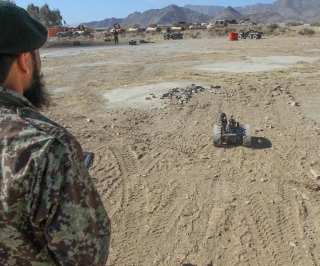 Afghan soldiers take lead in IED defeat