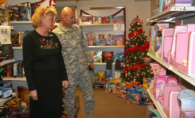 Santa's Workshop brightens holidays