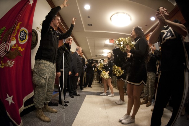 Senior Leaders show Army Spirit!