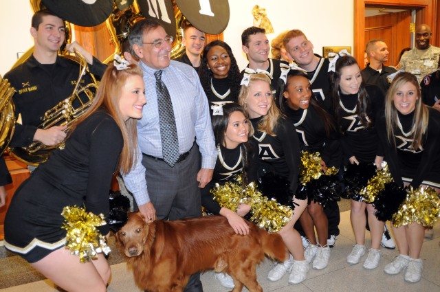 West Point cadets stir up spirit in advance of Army-Navy game