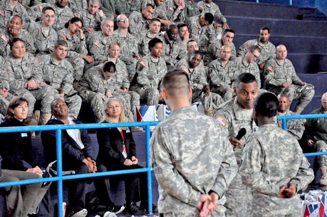 From the foxhole: Forum gives junior enlisted Soldiers voice in the community