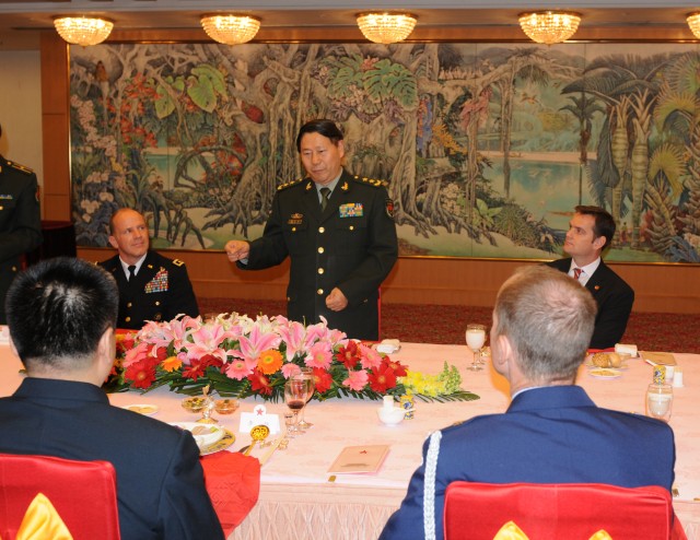 Deputy Chief of the General Staff speaks with US DME delegation