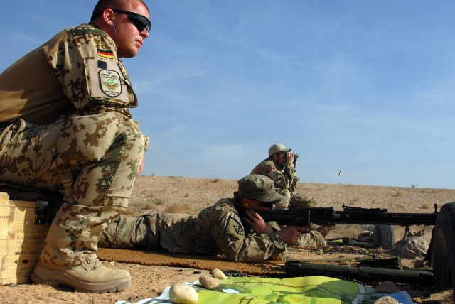 Empire Soldiers take aim on German Sch&uuml;tzenschnur