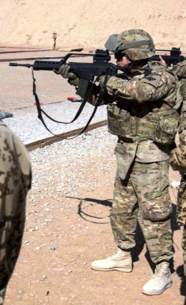 Empire Soldiers take aim on German Sch&uuml;tzenschnur