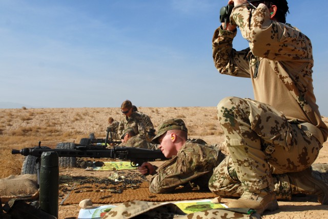 Empire Soldiers take aim on German Sch&uuml;tzenschnur