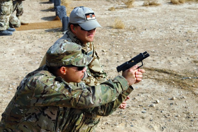 Empire Soldiers take aim on German Sch&uuml;tzenschnur