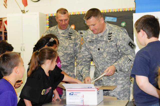 Soldiers, students send holiday cheer downrange