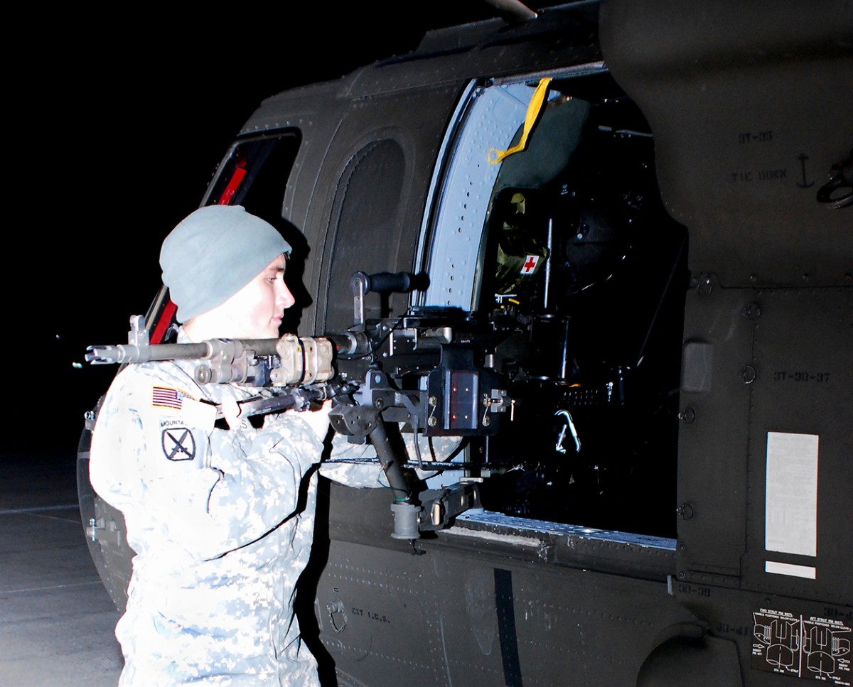 Hh 60 Pave Hawk Gunner