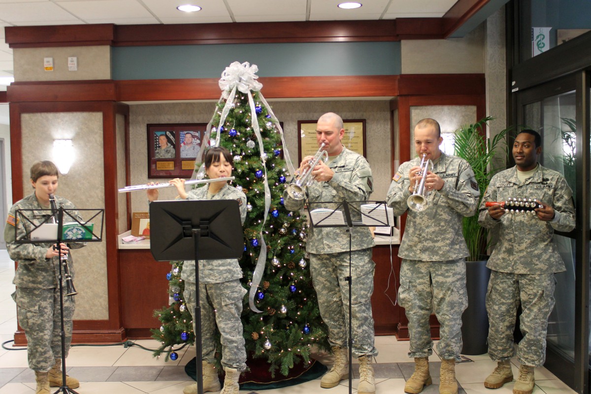 Band Spreads Holiday Cheer Around Post | Article | The United States Army