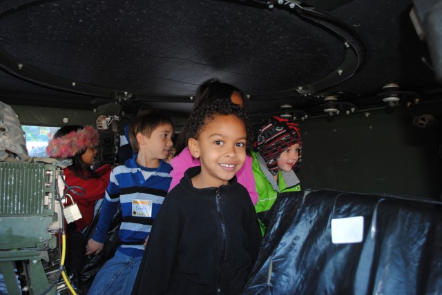 Soldiers show students a day in the life of the Army