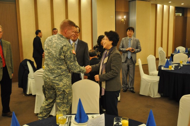 Yongsan Garrison and Bupyeong-gu strengthen friendship