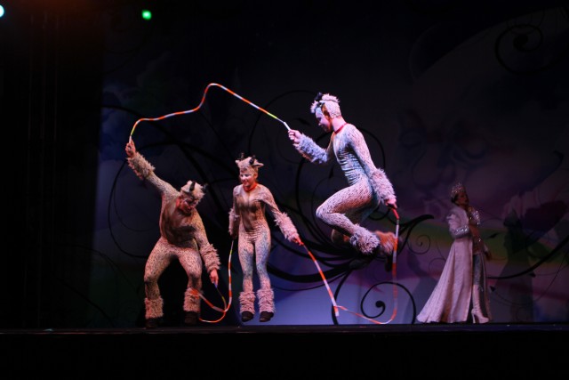 Cirque Dreams Holidaze dazzles Warrior Country