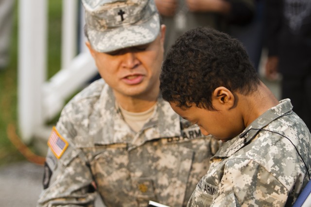 200th MPCOM Soldiers surprise Baltimore youth