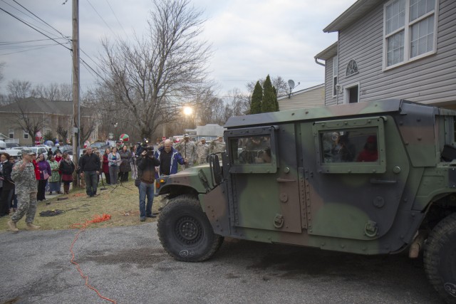 200th MPCOM Soldiers surprise Baltimore youth