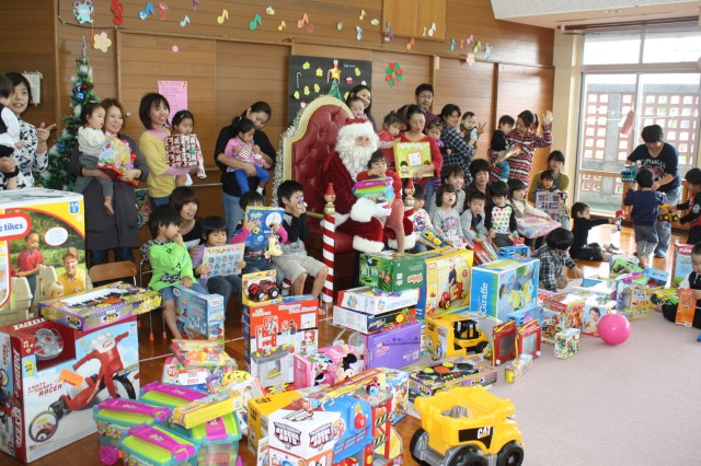 Okinawa Soldier epitomizes the holiday spirit