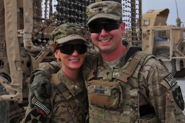 Deployed couple relies on battlefield circulation to see each other