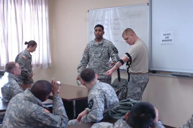 210th Fires Brigade trains Soldiers on combat lifesaving