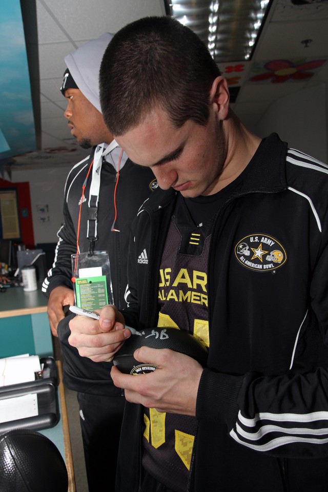 All-American Athletes Inspire Children