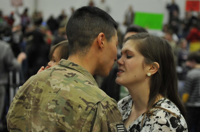 More 2/2 ID soldiers make it home for New Year's