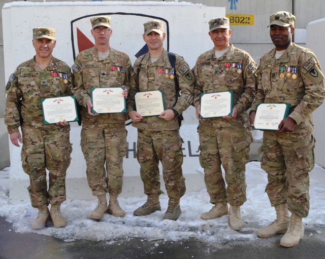 Redeploying LOGCAP Soldiers receive awards