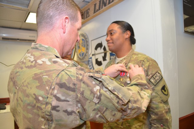 SFC Bolden awarded Bronze Star Medal