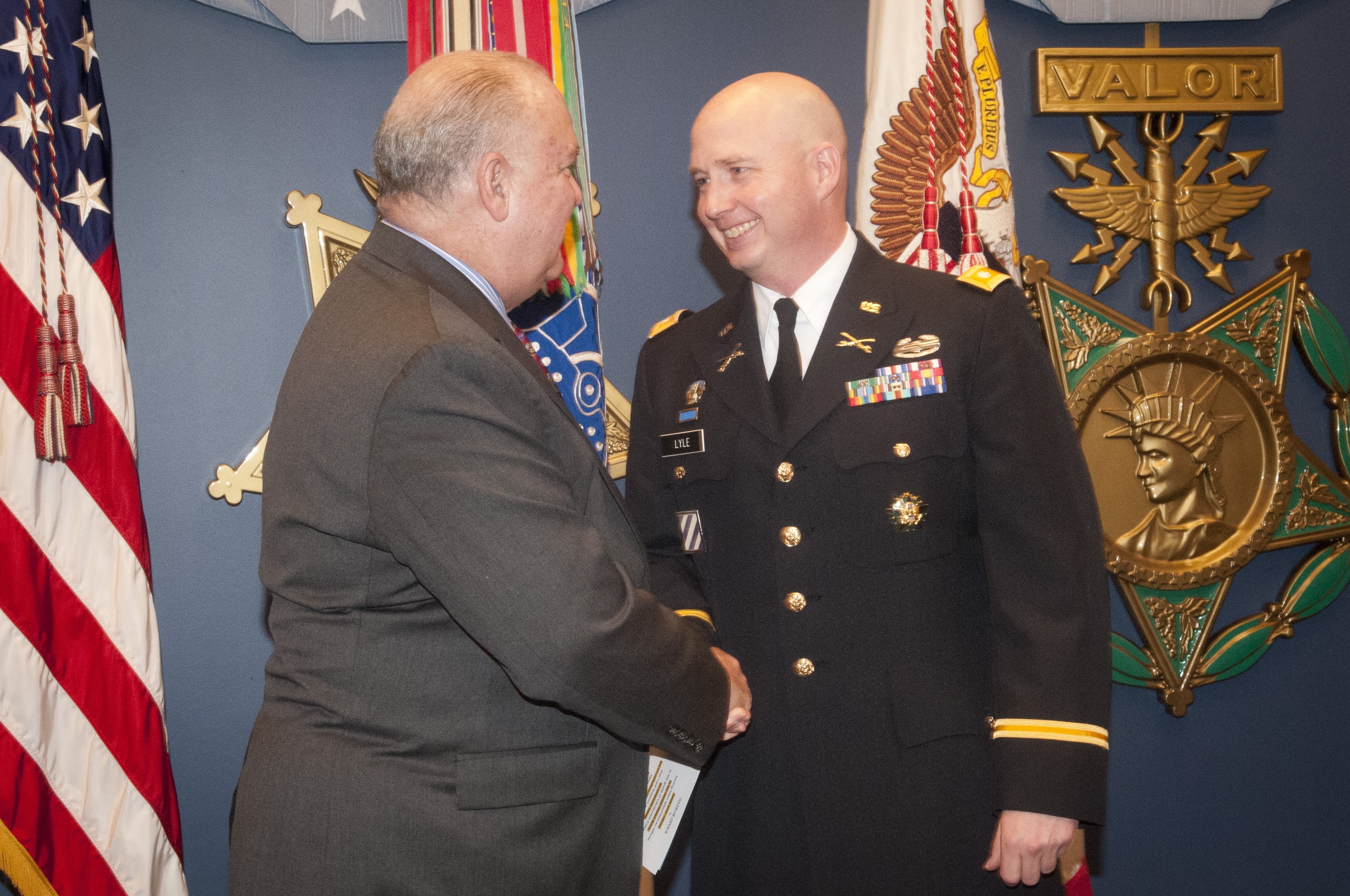 Army Under Secretary promotes former Military Assistant | Article | The ...