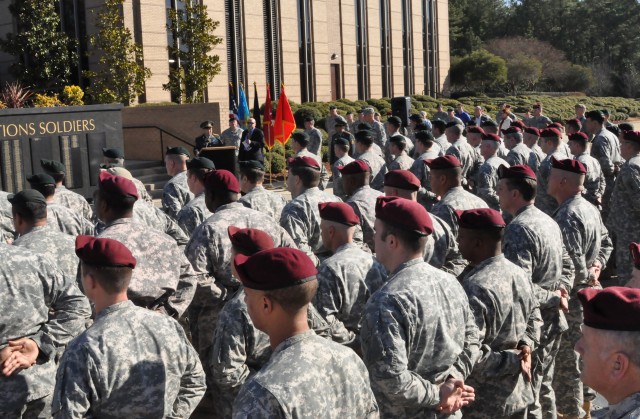 Kazakhstan military delegation visits FORSCOM, Fort Bragg