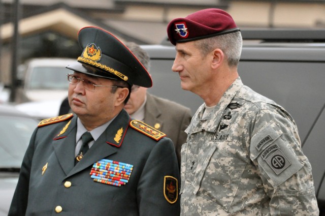 Kazakhstan military delegation visits FORSCOM, Fort Bragg