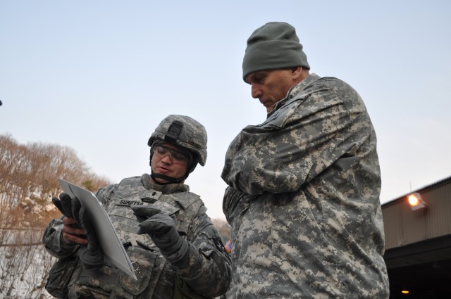 Odierno meets frontline Soldiers in South Korea