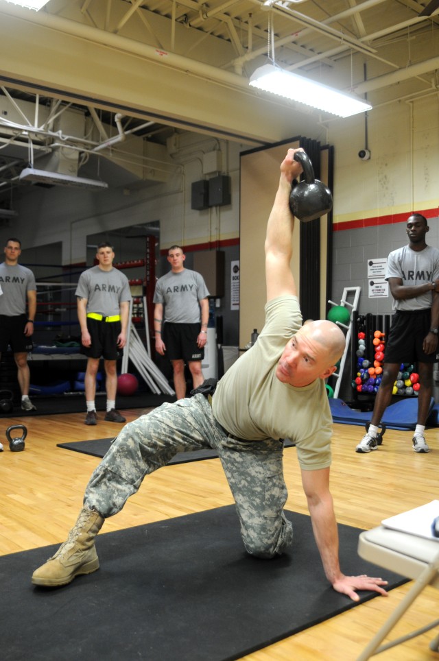 Seminar pushes Old Guard Soldiers to new fitness levels 