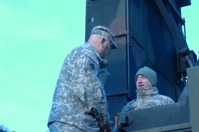 The Chief of Staff, Army Gen. Raymond T. Odierno, visits 2nd ID