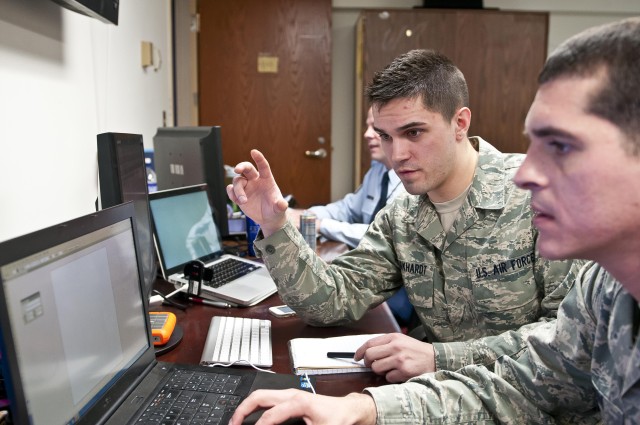 Air Force duo design smart phone application for Inauguration Day