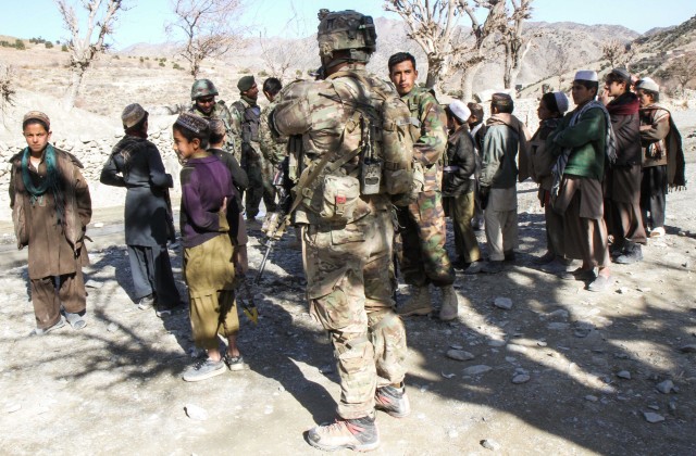 Afghan army, U.S. scouts aim to disrupt insurgent activity